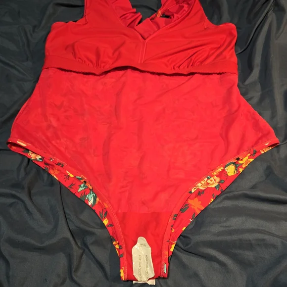 Penningtons - 1-Piece Wireless Floral Swimsuit - 3X - NWT - Picture 5 of 8